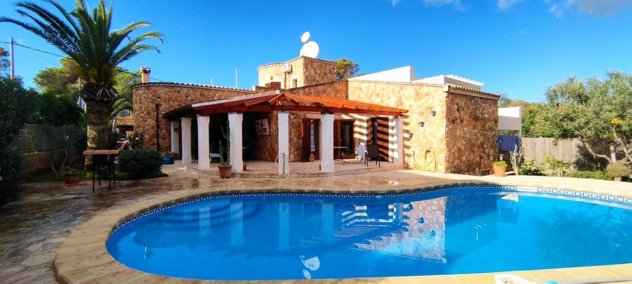 Villa Sanchez In Strandnahe Mit Pool, Jacuzzi, Klima, Wifi, Gas Bbq Santanyi Bagian luar foto