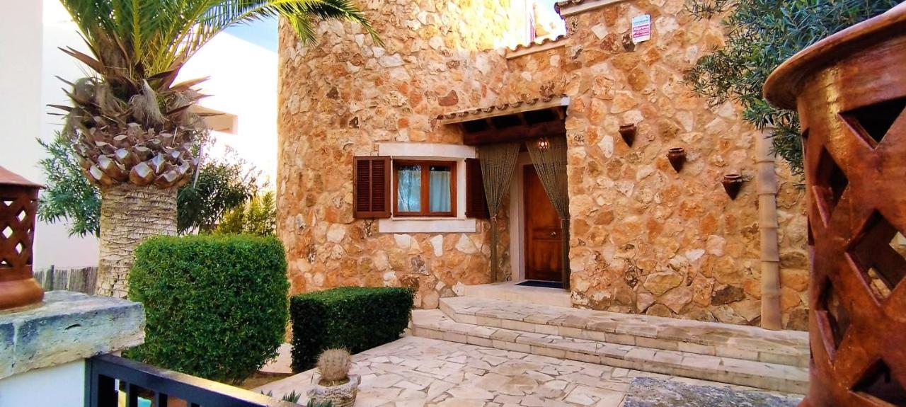 Villa Sanchez In Strandnahe Mit Pool, Jacuzzi, Klima, Wifi, Gas Bbq Santanyi Bagian luar foto